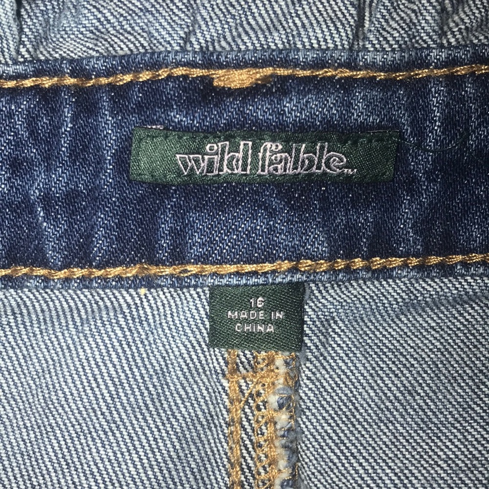 Trendy jean shorts - Picture 2 of 6